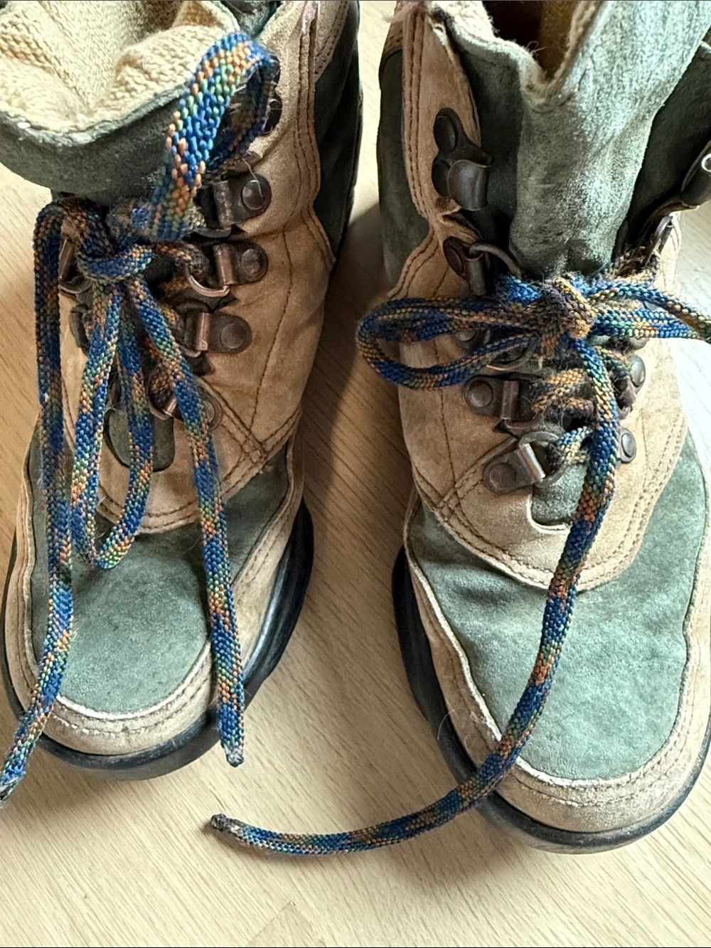 Vintage 1990 Danner Cross Hiker Gore-Tex Suede Leather Boots